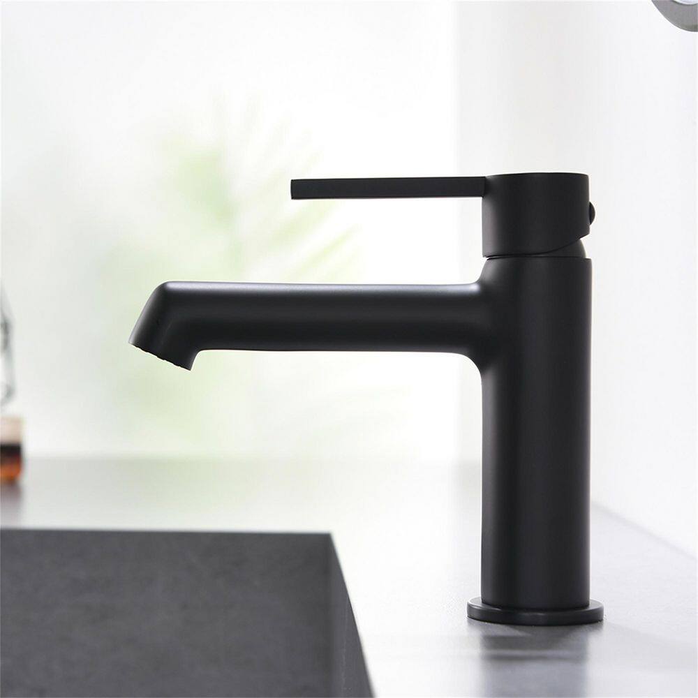 Single Handle Single Hole Bathroom Faucet with Spot Resistant — thumbnail 2