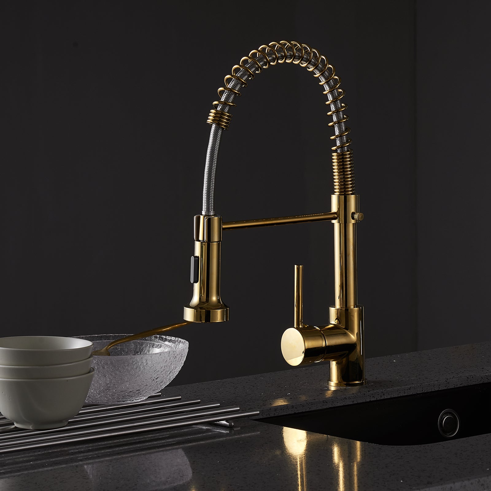 Single Handle Kitchen Faucet with Pull Down Sprayer in Gold — thumbnail 3