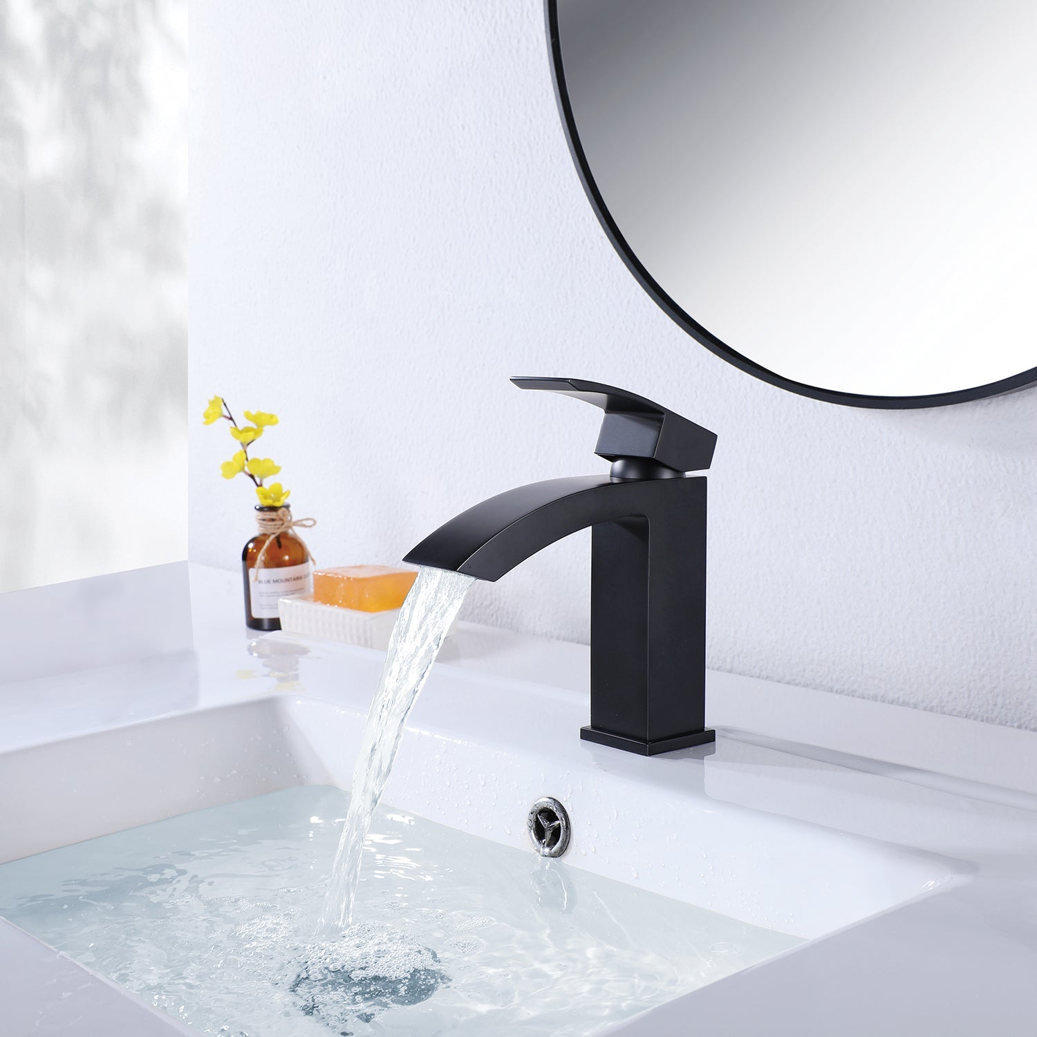 Single Handle Deck Mounted Bathroom Sink Faucet — thumbnail 2