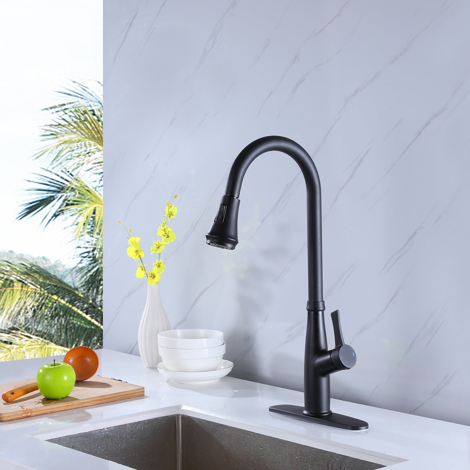 Single Handle Sink Kitchen Faucet with Pull Down Sprayer Matte Black — thumbnail 3